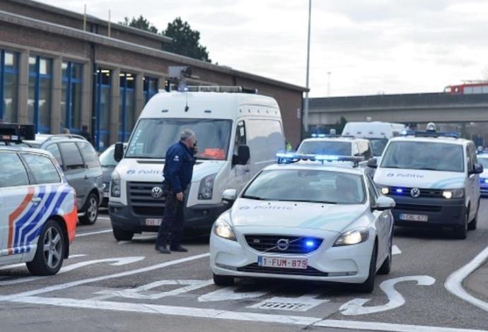 כוחות הביטחון בשדה התעופה בבריסל (צילום:  Getty images)