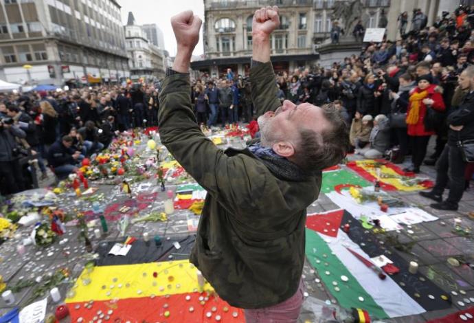 דקת דומיה לזכר הנרצחים בבריסל (צילום:  רויטרס)