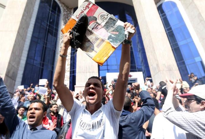 הפגנות במצרים נגד א-סיסי (צילום:  רויטרס)