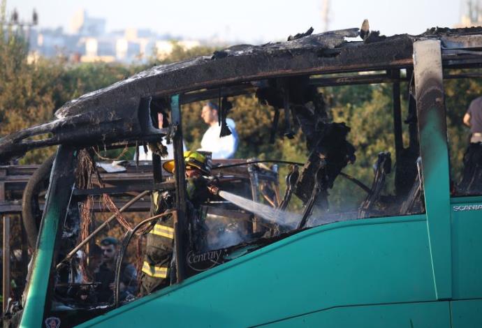 פיצוץ באוטובוס בירושלים (צילום:  מרק ישראל סלם)