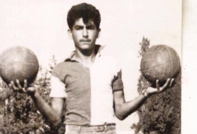 רפי לוי, חלוץ נבחרת ישראל בשנת 1960 (צילום:  אסף קוטין)
