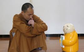 הנזיר הרובוטי קסיאנר (צילום: רויטרס)