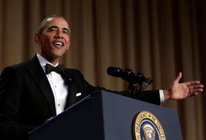 הנשיא אובמה נואם בסעודת כתבי הבית הלבן (צילום:  רויטרס)