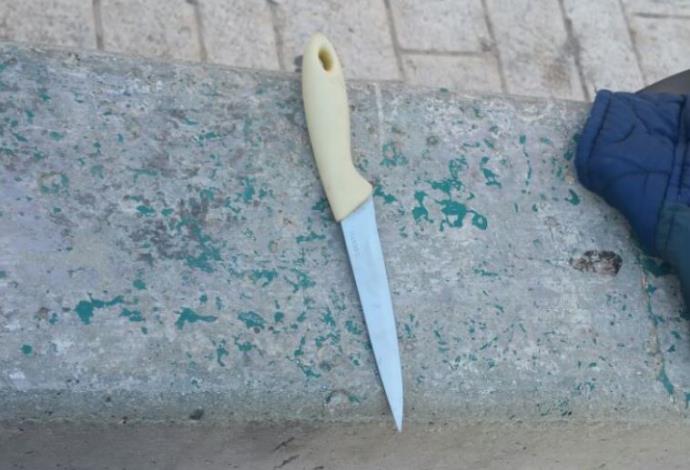 הסכין ששימשה לניסיון הפיגוע במערת המכפלה (צילום:  חטיבת דובר המשטרה)
