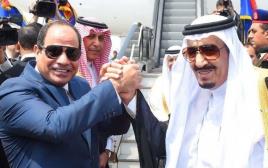 נשיא מצרים א-סיסי ומלך סעודיה סלמן (צילום: AFP)