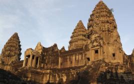 מקדש אנגקור ואט בקמבודיה, שסמוך אליו התגלו הממצאים (צילום: רויטרס)