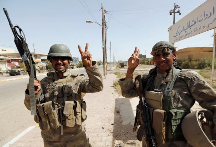 חיילי צבא עיראק בפלוג'ה (צילום:  רויטרס)