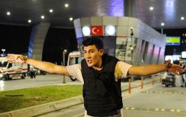 נמל התעופה אטאטורק באיסטנבול, פיגוע בנמל התעופה באיסטנבול (צילום: Getty images)