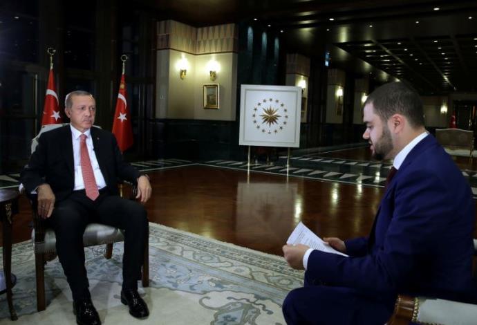 נשיא טורקיה ארדואן בראיון לרשת אל ג'זירה (צילום:  רויטרס)