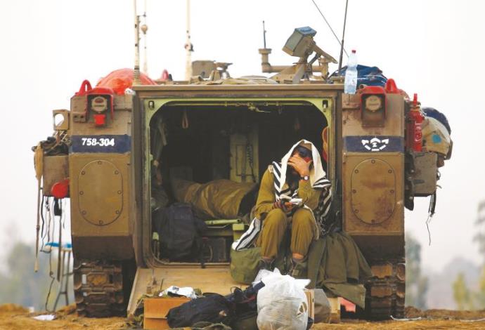 חייל מתפלל, צילום ארכיון