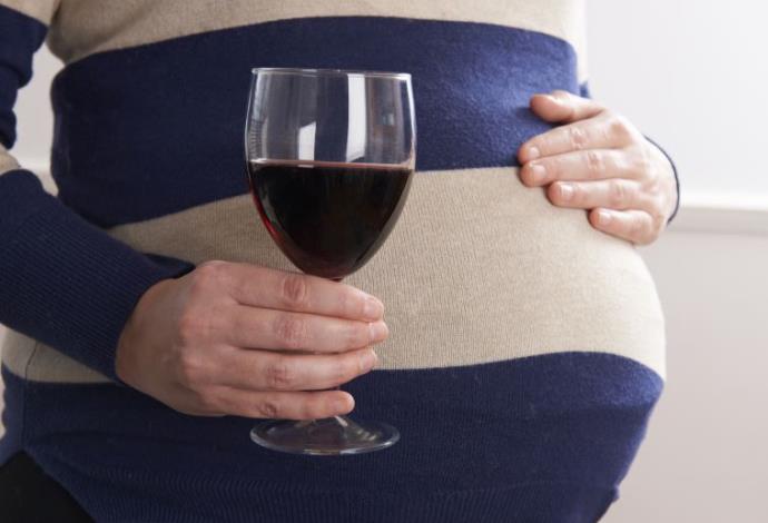 אלכוהול בהריון (צילום:  אינגאימג)