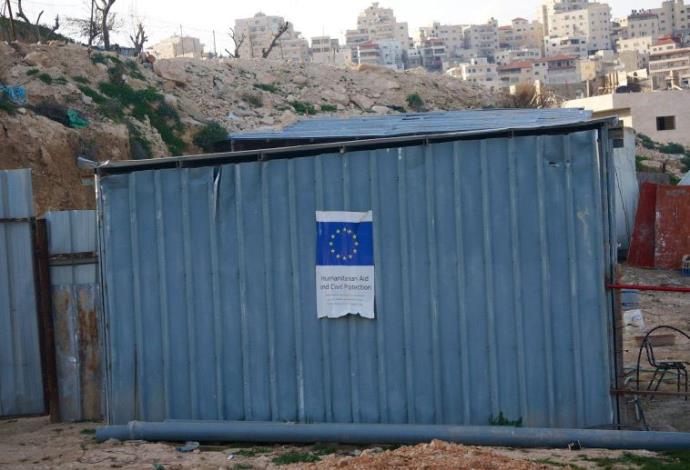 בנייה פלסטינית במימון אירופי (צילום:  צילום מסך)