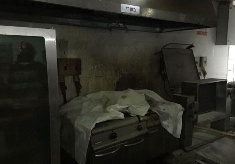 המטבח השרוף  במלון נהר הירדן בטבריה. צילום: דוברות כבאות והצלה מחוז צפון