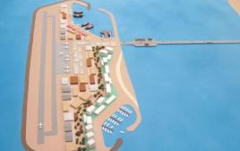 דגם של האי המלאכותי והנמל שיוקם מול חופי עזה (צילום: משרד התחבורה)