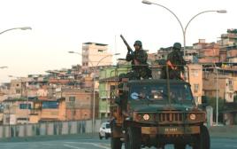 חיילים ברזיל פטרול ריו (צילום: רויטרס)