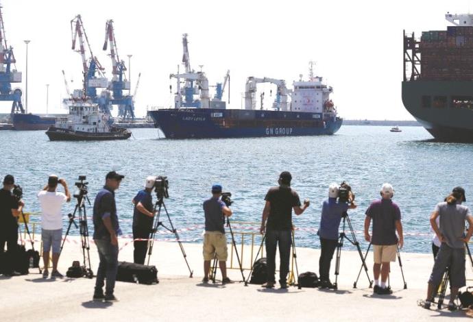 ספינת מטען טורקית נכנסת לנמל אשדוד (צילום:  רויטרס)