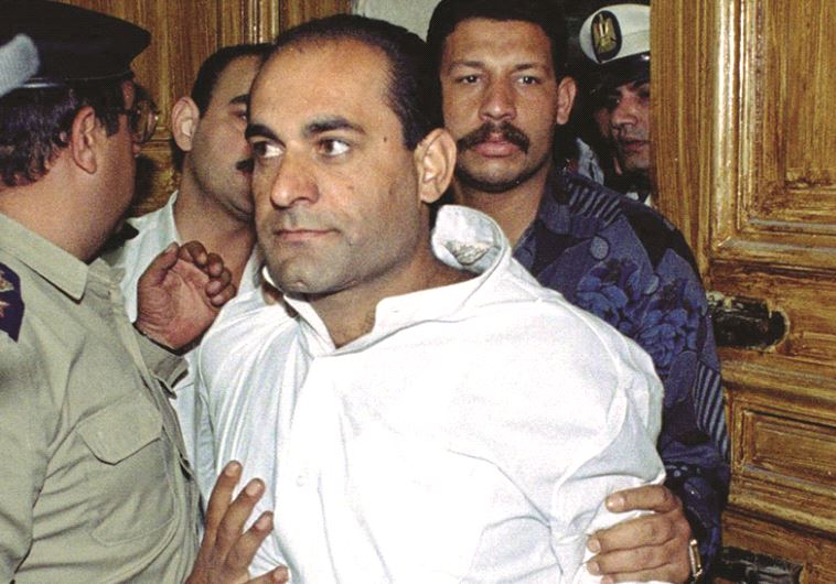 עזאם עזאם במשפטו בקהיר, 1997 (צילום: רויטרס)