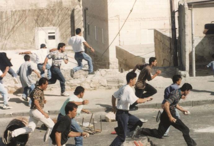 מהומות מנהרת הכותל (צילום:  פלאש 90)