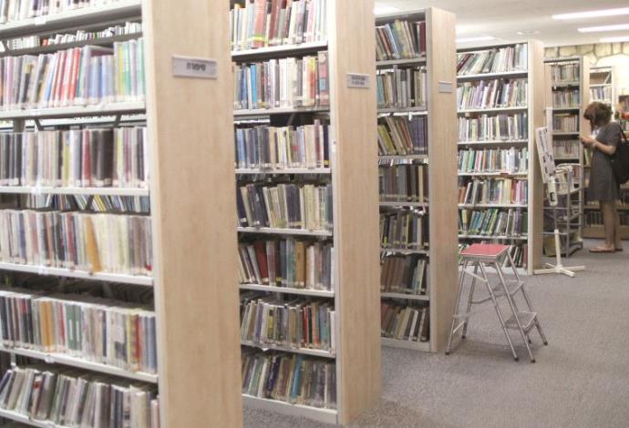 ספרייה (צילום:  פלאש 90)