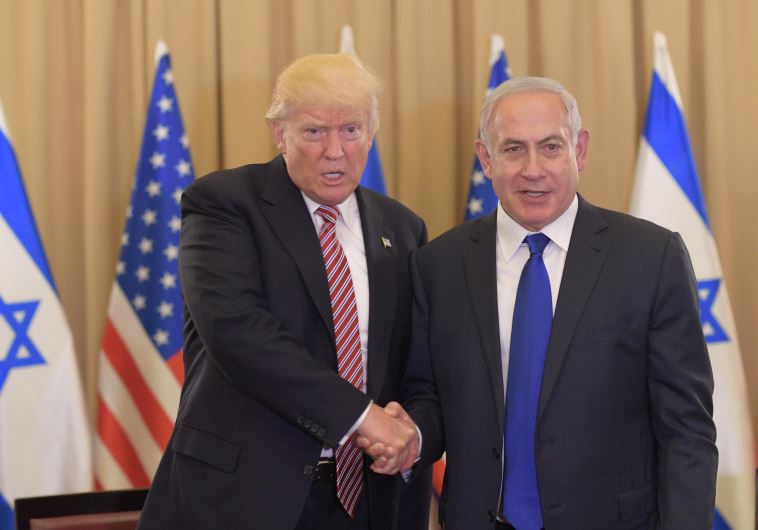 נתניהו (מימין) וטראמפ (משמאל). בפוקס ניוז ציינו שהנשיא הגיע לישראל עם תקווה לשלום. צילום: תקשורת רה"מ